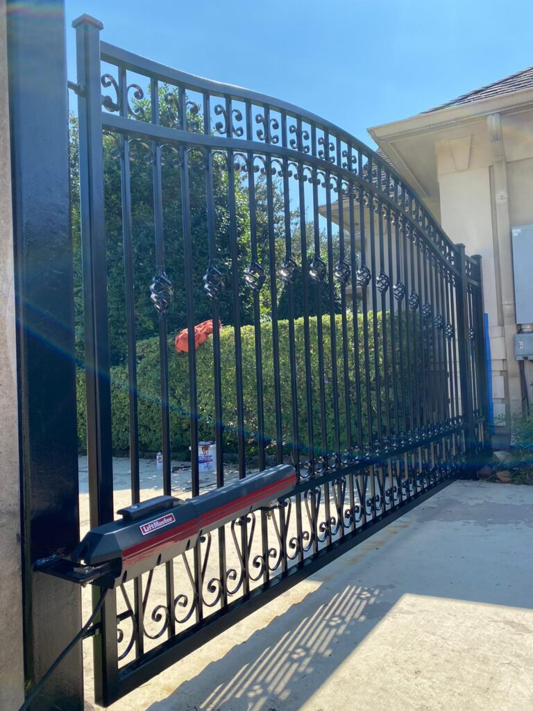 gates-1-2 - Mustang Fencing and Gates