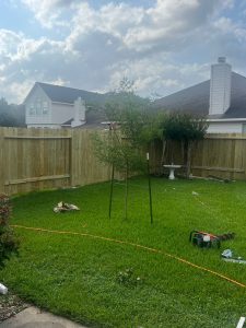 A photo of a Flip Flap 6 Neighbor-Friendly Privacy Fence installation in Houston by Mustang Fencing and Gates.