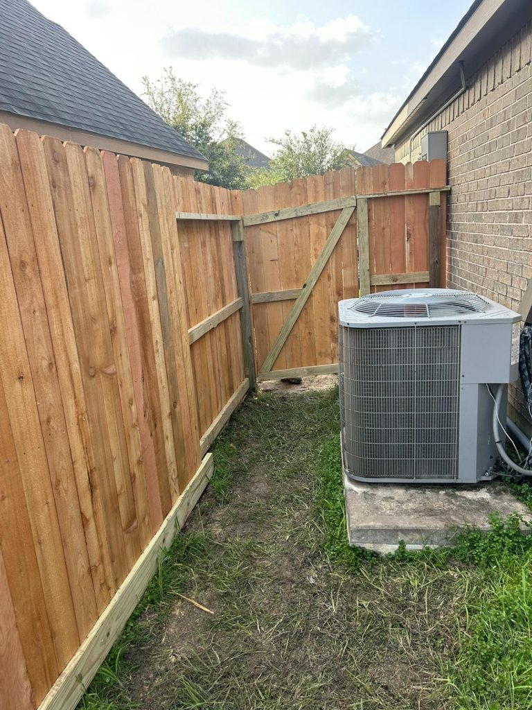 Crafting a Beautiful 112’ Cedar Fence with Gates for Oscar Vazquez in Pearland, Texas - Mustang Fencing and Gates A beautiful 112-foot cedar fence with gates crafted for Oscar Vazquez in Pearland, Texas by Mustang Fencing and Gates.