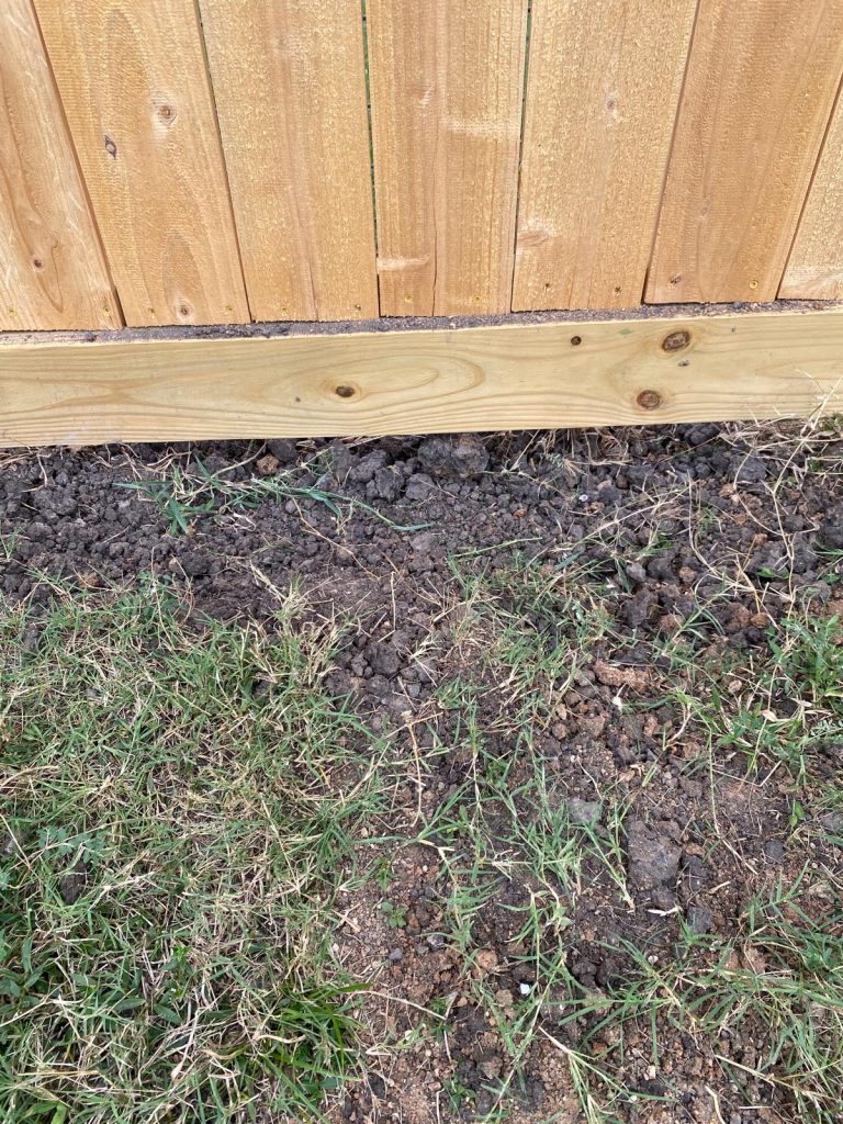Installing a Custom 52’ Cedar Fence in Sugar Land, Texas - Mustang Fencing and Gates A custom 5'2" cedar fence being installed in Sugar Land, Texas by Mustang Fencing and Gates.