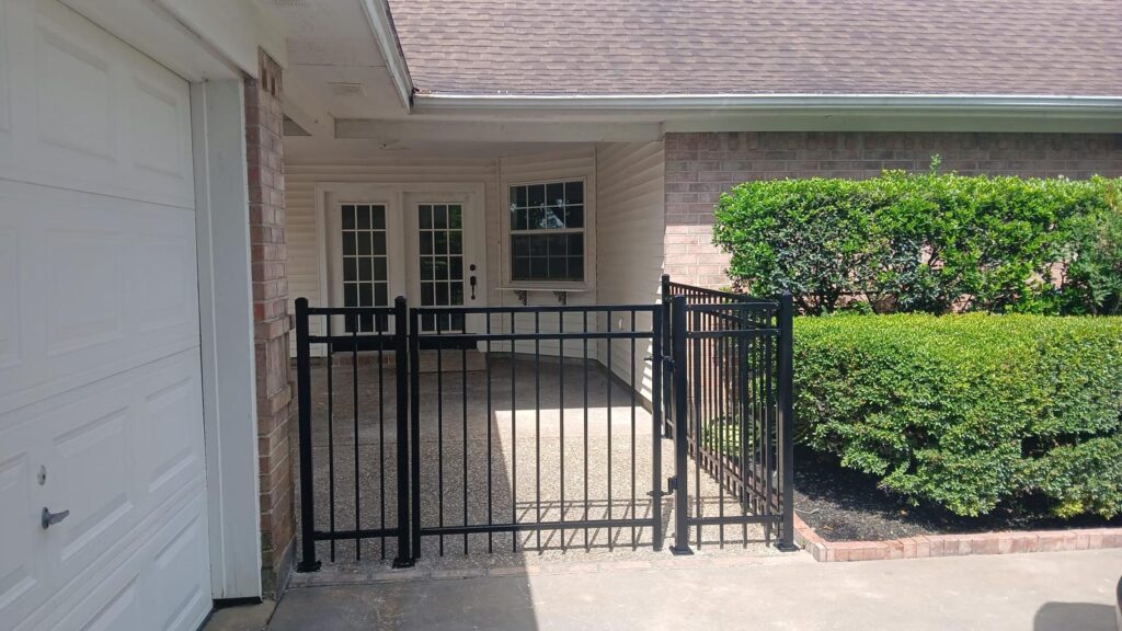 houston tx metal gate fence - Mustang Fencing and Gates "Metal gate fence in Houston, TX installed by Mustang Fencing and Gates."
