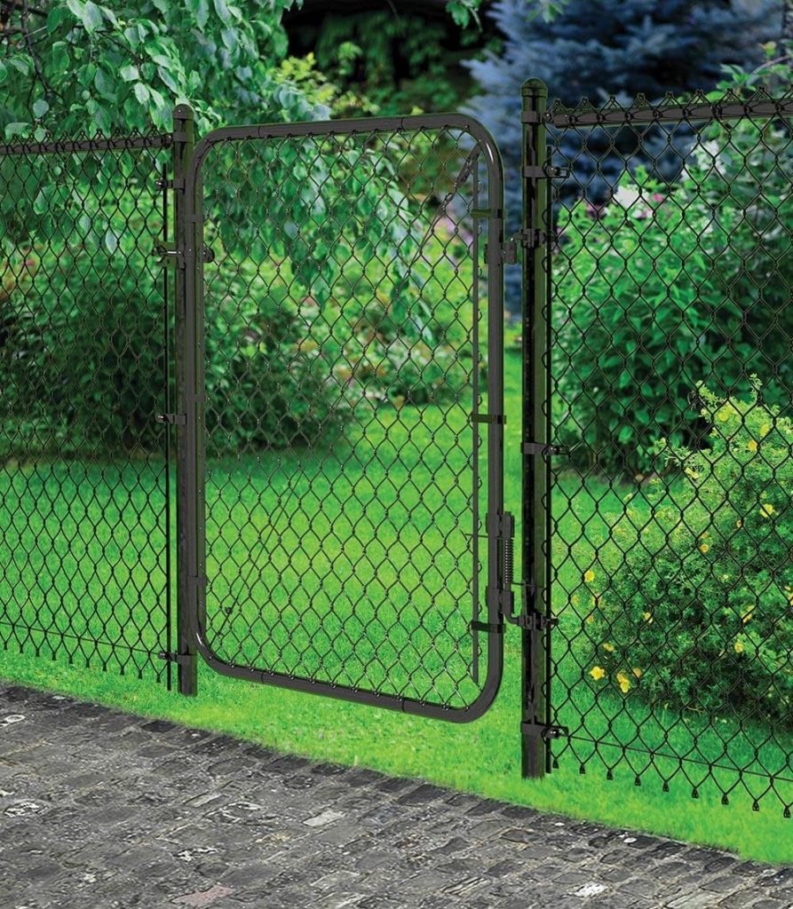chainlink-fence-installation-houston-garden-area - Mustang Fencing and Gates