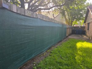 houston-residential-privacy-fence-installation-wood-fence-company - Mustang Fencing and Gates