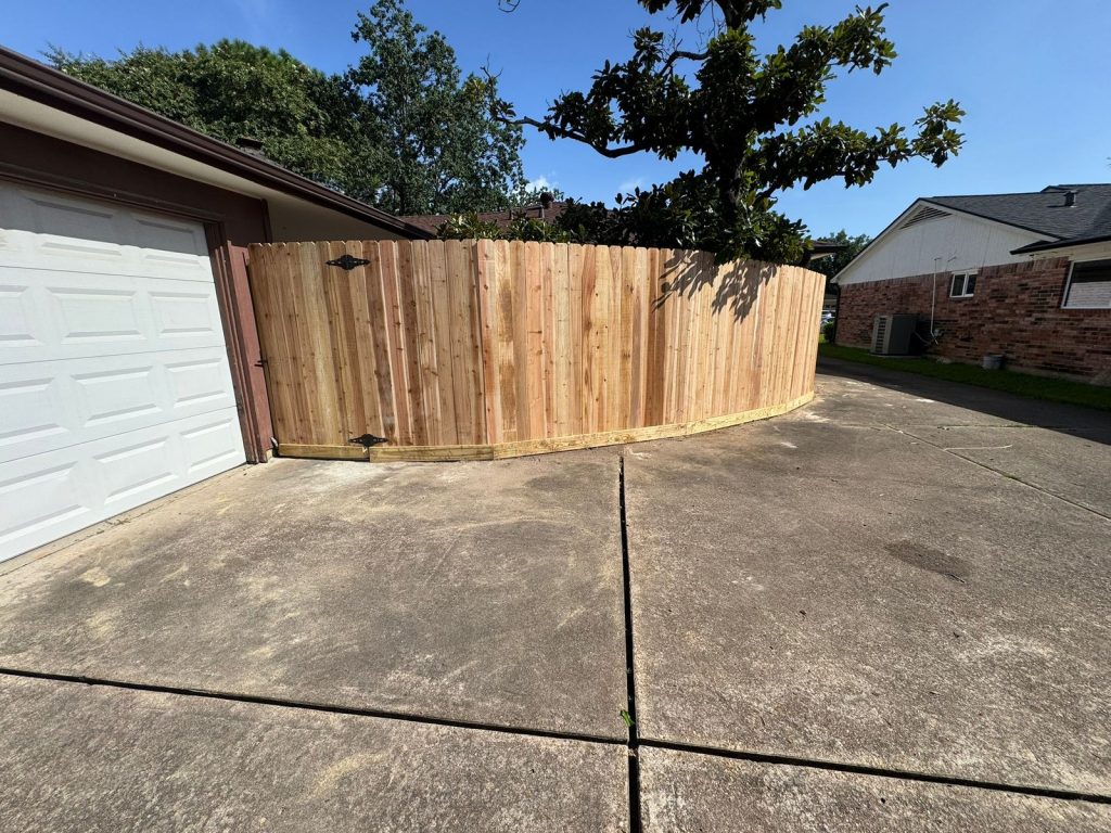 houston-residential-wood-fence-installation-cedar-fence-contractors - Mustang Fencing and Gates