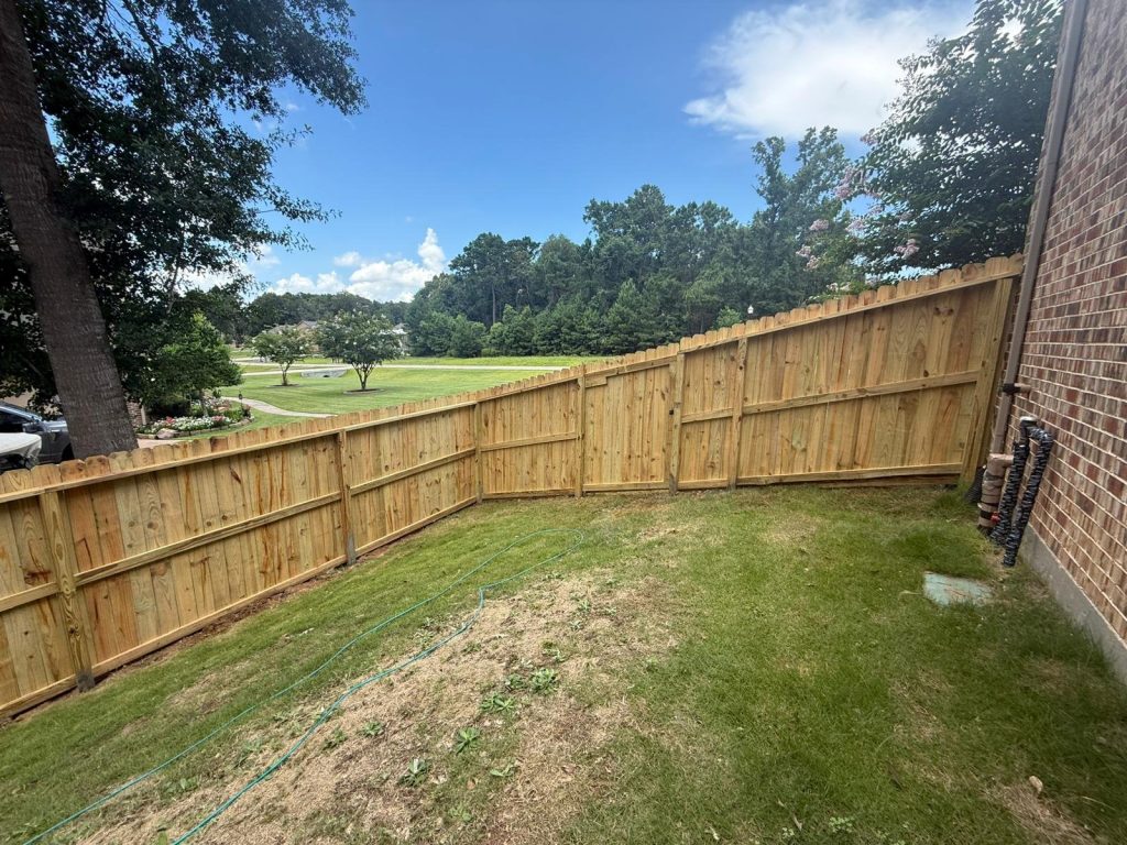 houston-residential-wood-fence-installation-privacy-fence-installation-affordable-fence-installation - Mustang Fencing and Gates