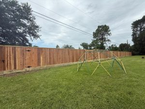 houston-wood-fence-installation-residential-cedar-fence-company - Mustang Fencing and Gates