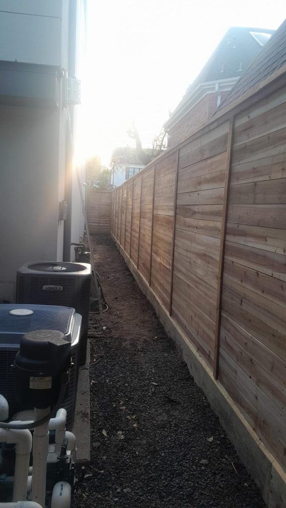 residential-wood-fence-installation-houston-privacy-fence-contractors - Mustang Fencing and Gates