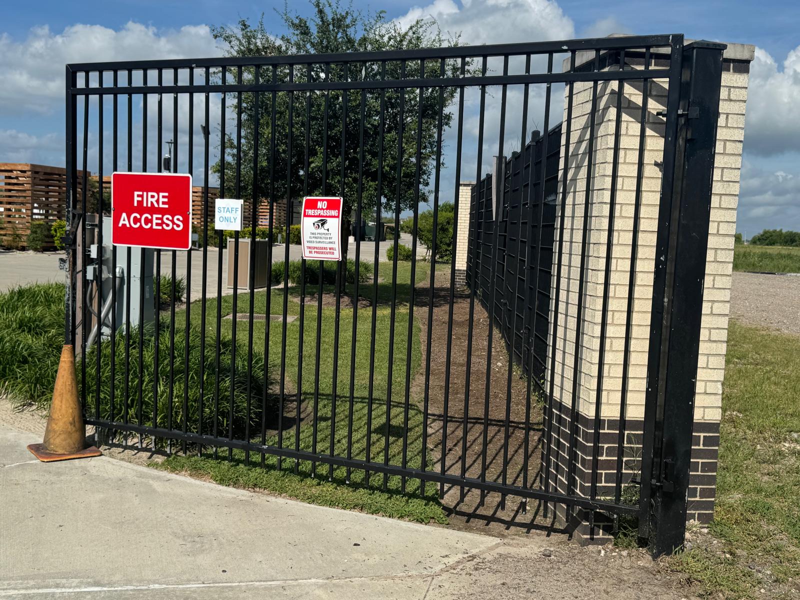 Mustang Fencing commercial project photo in Houston TX