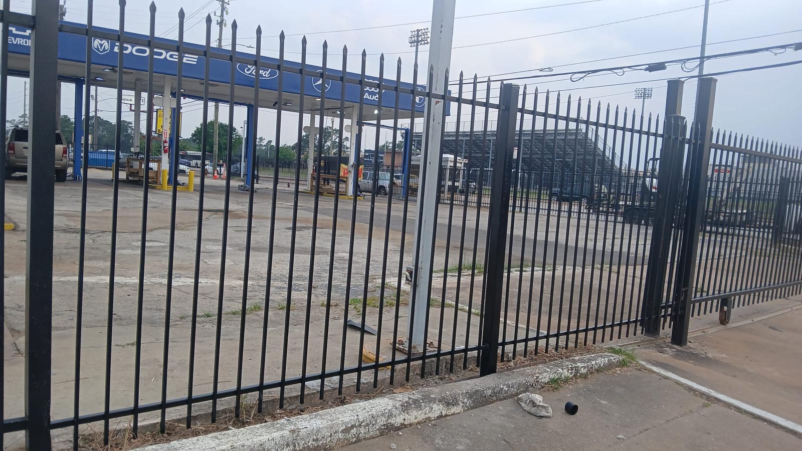 Mustang Fencing commercial project photo in Houston TX
