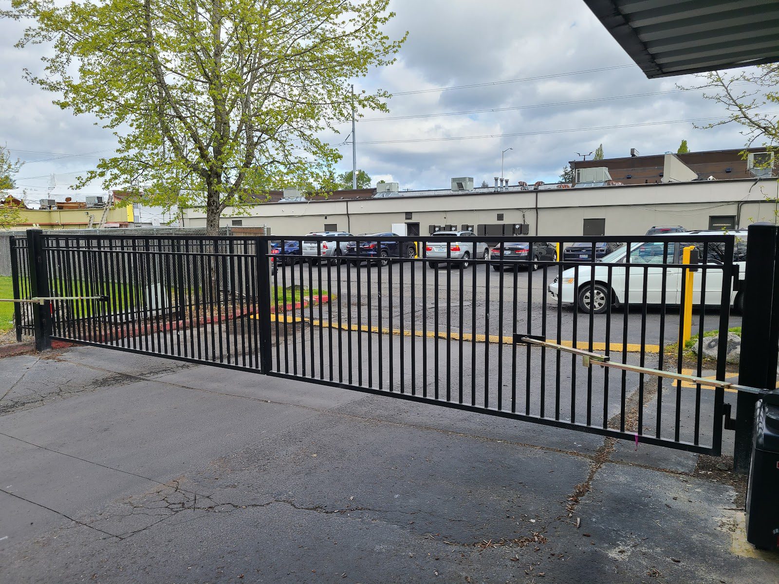 Mustang Fencing commercial project photo in Houston TX