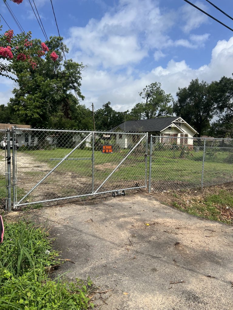 Building a Chain Link Fence for Waylon Hinze in Houston Texas