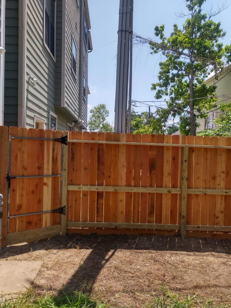 Crafting a Stunning Wooden Fence in Houston Texas