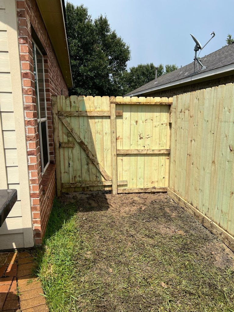 Crafting an Elegant Cedar Fence Top and Trim in Spring Texas